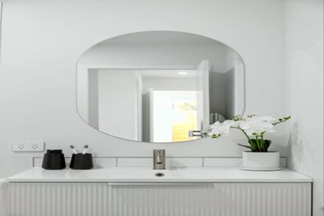 Photo of property in 21a Weraroa Road, Levin, 5510