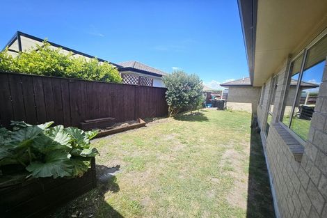 Photo of property in 16 Horokaka Place, Papamoa Beach, Papamoa, 3118