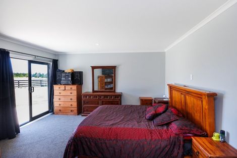 Photo of property in 269 Hoihere Road, Tiakitahuna, Palmerston North, 4477