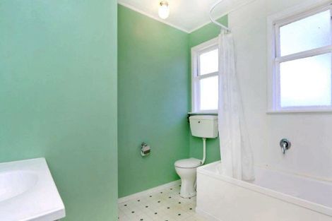 Photo of property in 9 Wincanton Place, Awapuni, Palmerston North, 4412