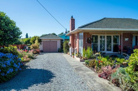 Photo of property in 15 Point Bush Road, Waimate, 7924