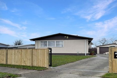 Photo of property in 33 Suzanne Grove, Kelvin Grove, Palmerston North, 4414