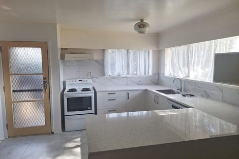 Photo of property in 32 Fairview Road, Papatoetoe, Auckland, 2025