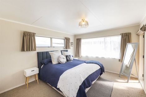 Photo of property in 50 John F Kennedy Drive, Milson, Palmerston North, 4414