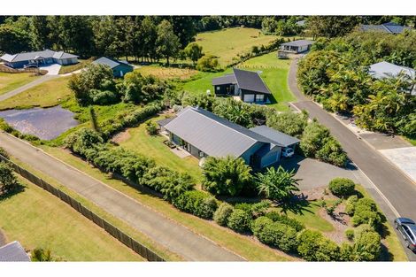 Photo of property in 15 Mandeno Drive, Kerikeri, 0230
