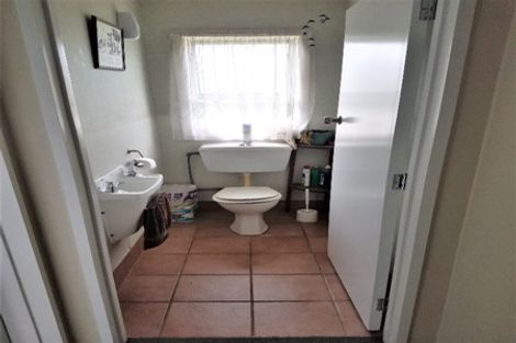 Photo of property in 53 Honi Taipua Street, Manakau, Levin, 5573