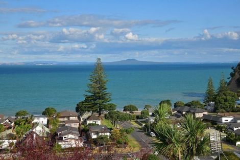 Photo of property in 46 Wade River Road, Stanmore Bay, Whangaparaoa, 0932