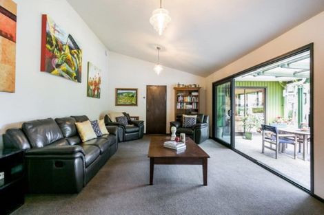 Photo of property in 2067 Taihape Road, Sherenden, Hastings, 4179