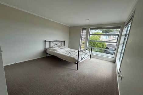 Photo of property in 28 Bur Oak Terrace, Schnapper Rock, Auckland, 0632