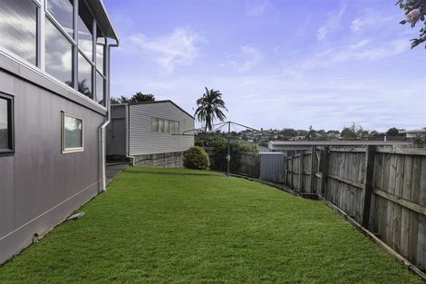 Photo of property in 1/38 Weldene Avenue, Glenfield, Auckland, 0629