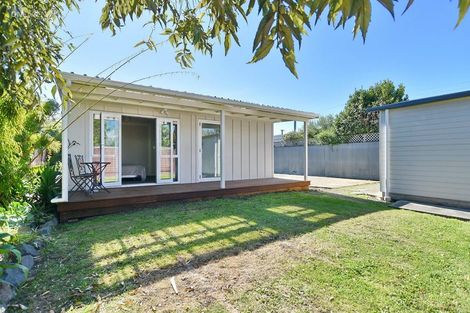 Photo of property in 17 Blake Street, New Brighton, Christchurch, 8061