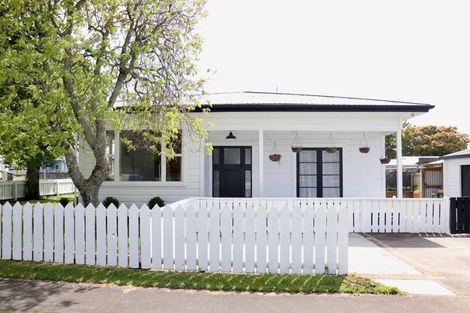 Photo of property in 32 Brookes Street, Inglewood, 4330