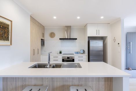 Photo of property in 15 Clifford Close, Leamington, Cambridge, 3432