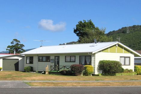 Photo of property in 13 Turon Crescent, Totara Park, Upper Hutt, 5018