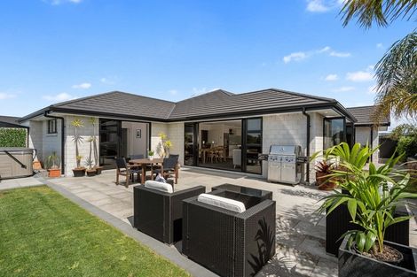 Photo of property in 56 Drabble Crescent, Papamoa Beach, Papamoa, 3118