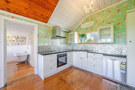 Photo of property in 42 Cameron Road, Bluff Hill, Napier, 4110