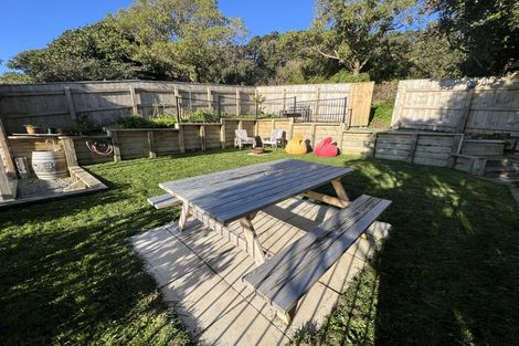 Photo of property in 11 Mcintyre Avenue, Mount Victoria, Wellington, 6011