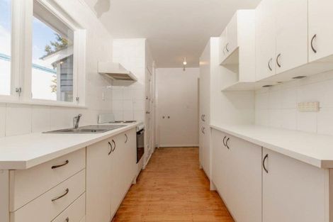 Photo of property in 6 Gilpin Place, Beach Haven, Auckland, 0626