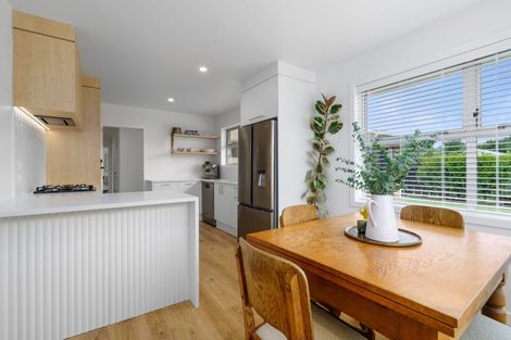 Photo of property in 8 Woodstock Crescent, Leamington, Cambridge, 3432