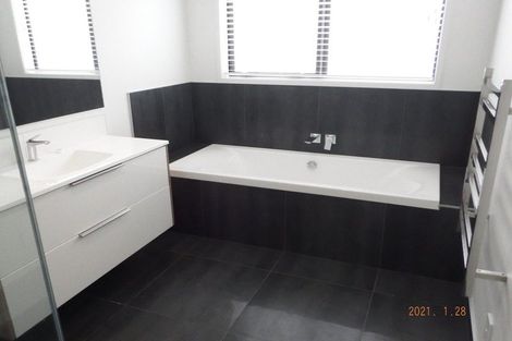 Photo of property in 62 Stace Hopper Drive, One Tree Point, 0118