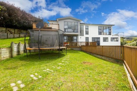 Photo of property in 15 Swain Grove, Riverstone Terraces, Upper Hutt, 5018