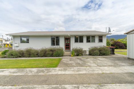 Photo of property in 23 Moana Crescent, Te Anau, 9600