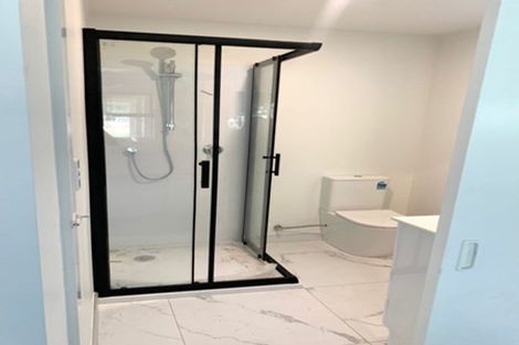 Photo of property in 4 Easter Parade, Glen Eden, Auckland, 0602