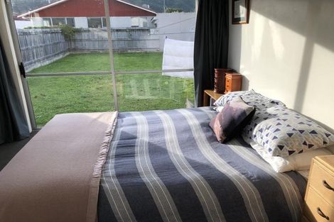 Photo of property in 11 Sinclair Street, Ebdentown, Upper Hutt, 5018