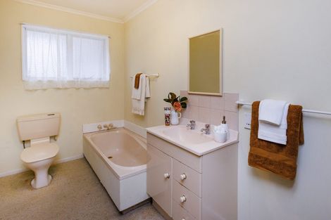 Photo of property in 9 Churchill Avenue, Hokowhitu, Palmerston North, 4410