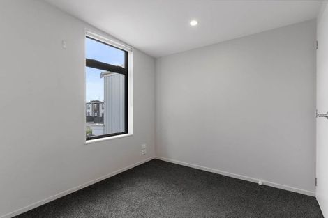 Photo of property in 3 Courage Road, Papakura, 2110