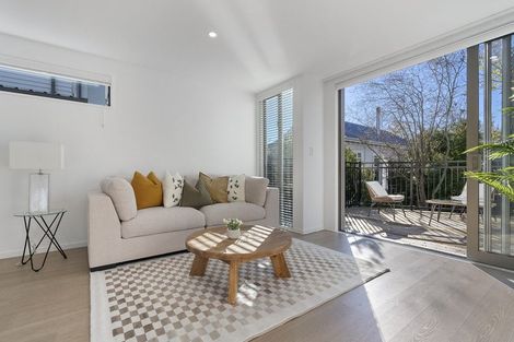 Photo of property in 2/204 Edgeware Road, Edgeware, Christchurch, 8013