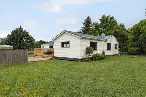 Photo of property in 17 Charlotte Street, Takapau, 4203