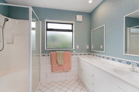 Photo of property in 37 Riverton Terrace, Halswell, Christchurch, 8025