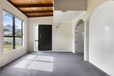 Photo of property in 22 Goodwood Drive, Goodwood Heights, Auckland, 2105