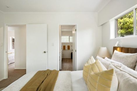 Photo of property in 4 Sispara Place, Beach Haven, Auckland, 0626