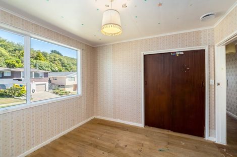 Photo of property in 13 Rembrandt Avenue, Tawa, Wellington, 5028