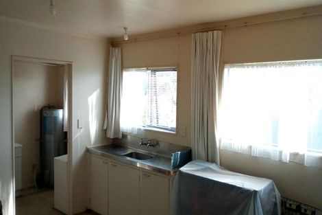 Photo of property in 2/5 Piripiri Crescent, Torbay, Auckland, 0630