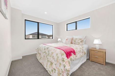 Photo of property in 9 Sagitta Drive, Flat Bush, Auckland, 2019