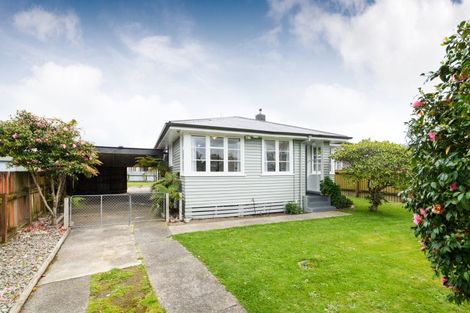 Photo of property in 33 Crewe Crescent, Hokowhitu, Palmerston North, 4410