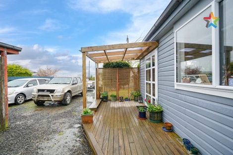 Photo of property in 30 Kilmarnock Street, Wallacetown, 9816