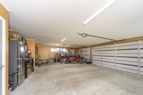 Photo of property in 7 Hartwell Drive, Kelvin Grove, Palmerston North, 4470