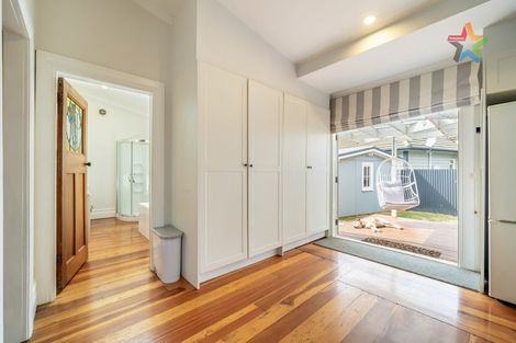 Photo of property in 32 Riddlers Crescent, Petone, Lower Hutt, 5012