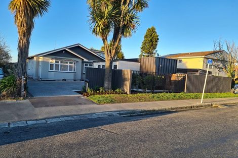 Photo of property in 11 Dallas Street, Riccarton, Christchurch, 8041