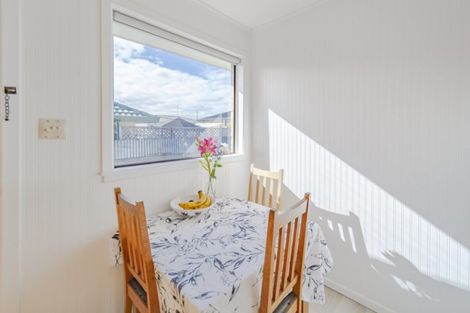 Photo of property in 1/71 Meeanee Road, Taradale, Napier, 4112