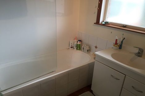 Photo of property in 2/238 Lake Road, Hauraki, Auckland, 0622