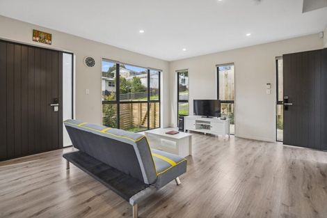 Photo of property in 6a Blenheim Street, Glenfield, Auckland, 0629