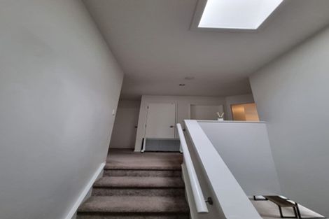 Photo of property in 8/36 John Jennings Drive, Oteha, Auckland, 0632