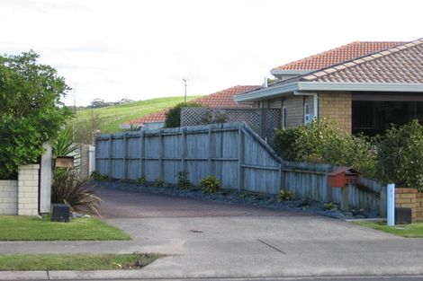 Photo of property in 158 Lakeside Drive, Orewa, 0931