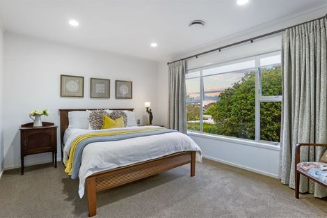 Photo of property in 2/14 Frieston Road, Milford, Auckland, 0620