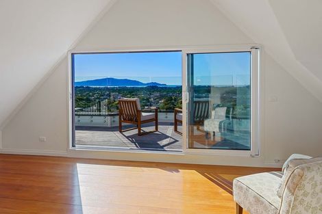 Photo of property in 105 Winara Avenue, Waikanae, 5036